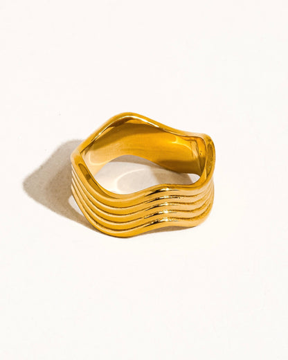 Flow Gold Ring